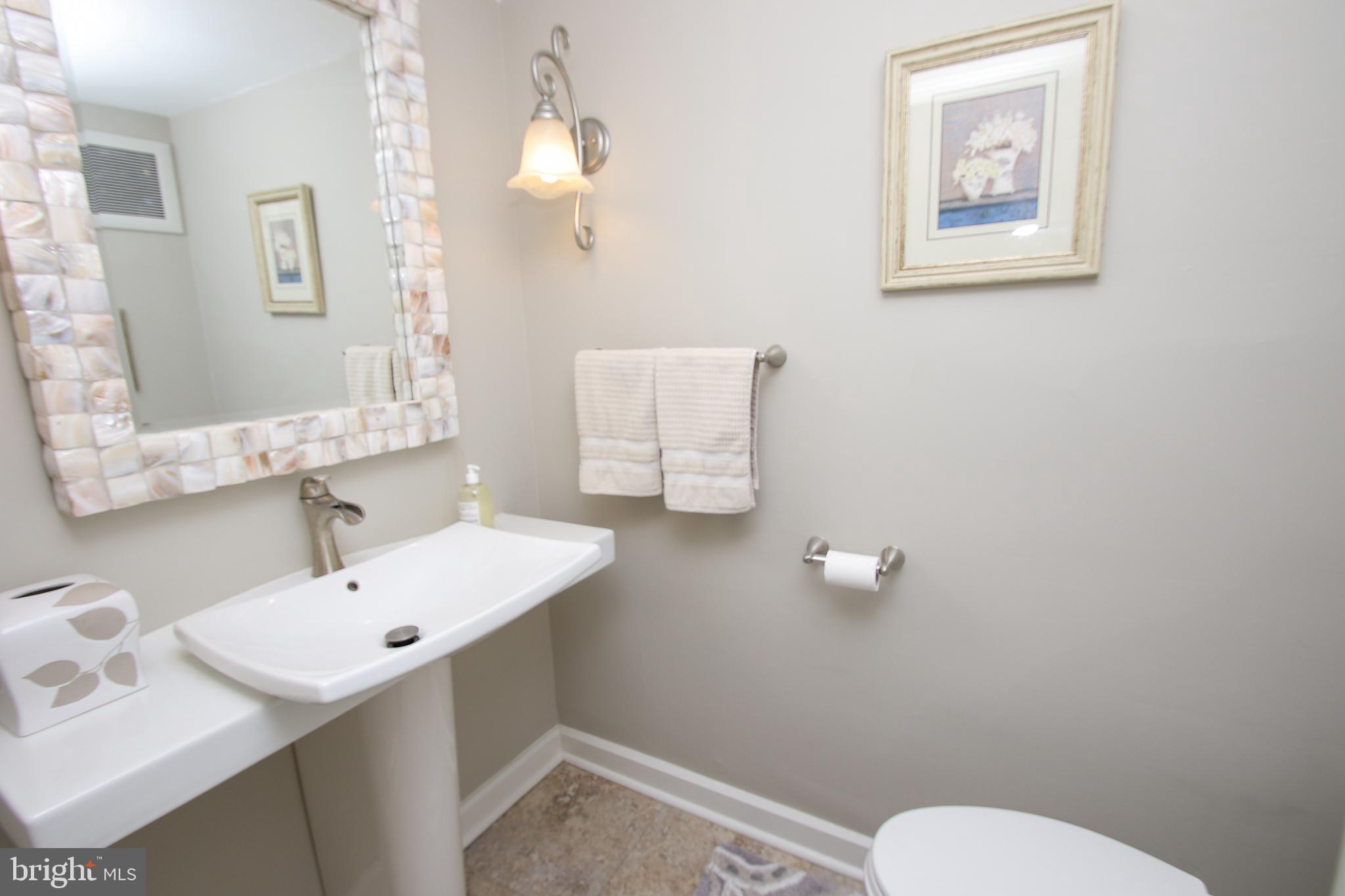 2009 Spruce Street, Unit B Philadelphia, PA 19103 - Photo 20 of 44