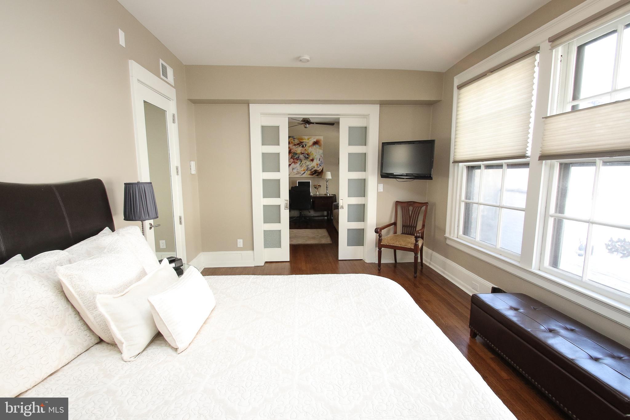 2009 Spruce Street, Unit B Philadelphia, PA 19103 - Photo 24 of 44