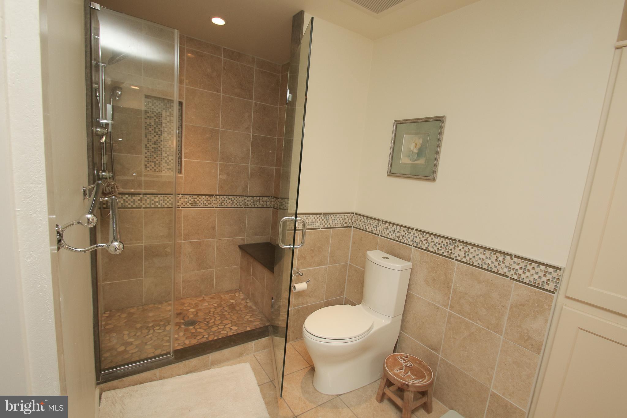2009 Spruce Street, Unit B Philadelphia, PA 19103 - Photo 26 of 44