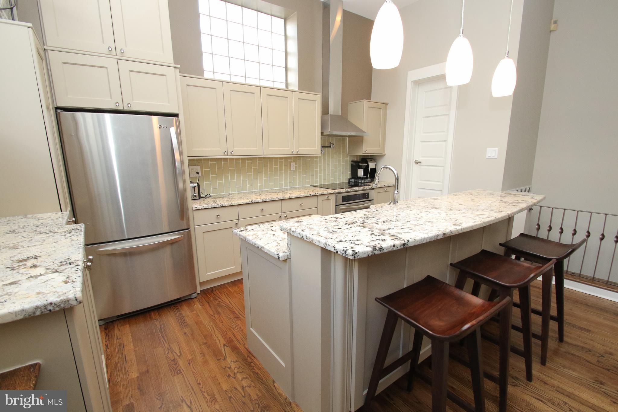 2009 Spruce Street, Unit B Philadelphia, PA 19103 - Photo 4 of 44