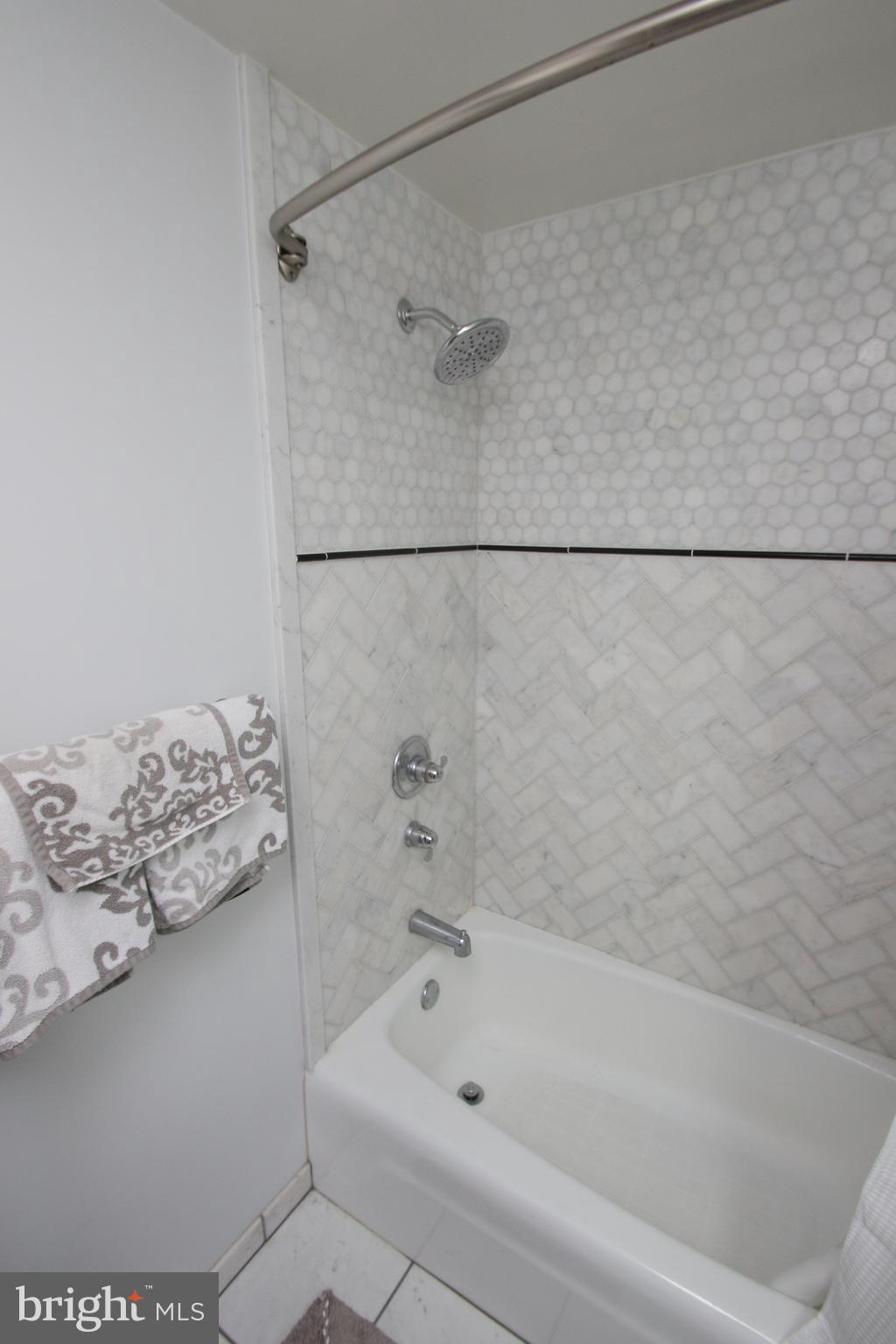 2009 Spruce Street, Unit B Philadelphia, PA 19103 - Photo 37 of 44