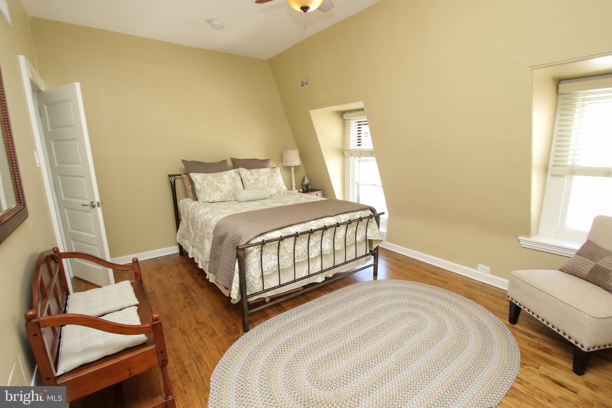 2009 Spruce Street, Unit B Philadelphia, PA 19103 - Photo 40 of 44