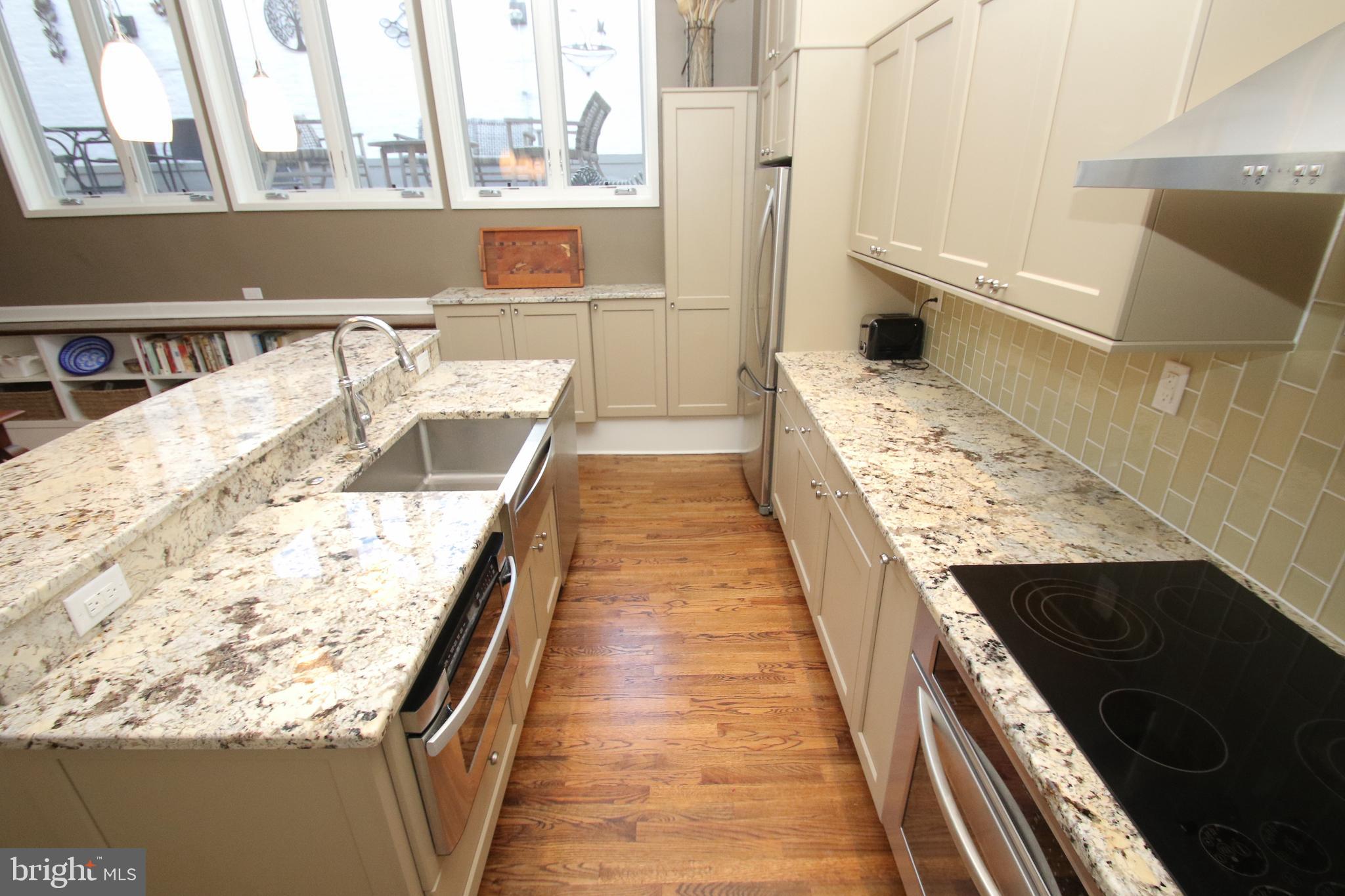 2009 Spruce Street, Unit B Philadelphia, PA 19103 - Photo 6 of 44