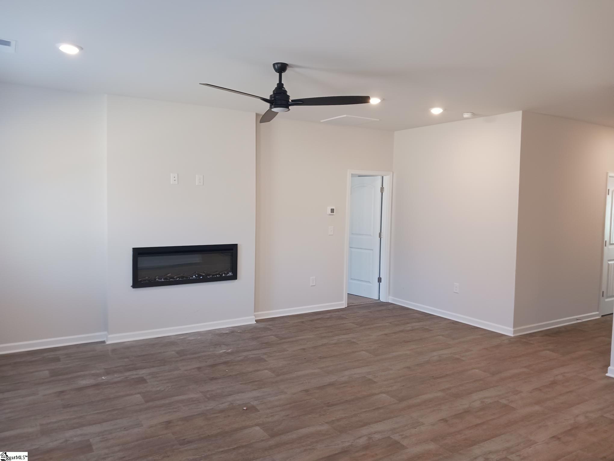 433 Haddon Trail Woodruff, SC 29388 - Photo 3 of 27