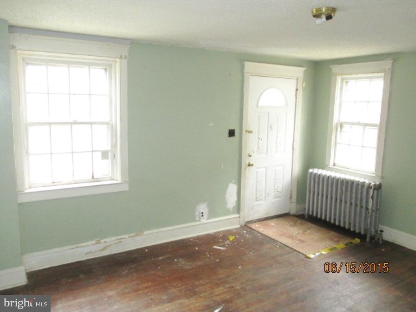 7204 Bradford Road Upper Darby, PA 19082 - Photo 4 of 15 Living Room