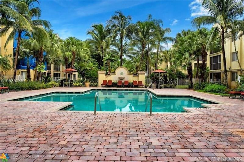 5720 Rock Island Road, Unit 394 Tamarac, FL 33319 - Photo 14 of 17 Photo 14