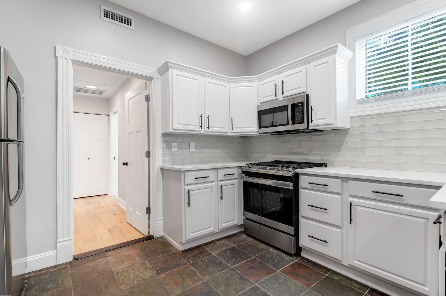 167 Fishburne Street Charleston, SC 29403 - Photo 32 of 47 32