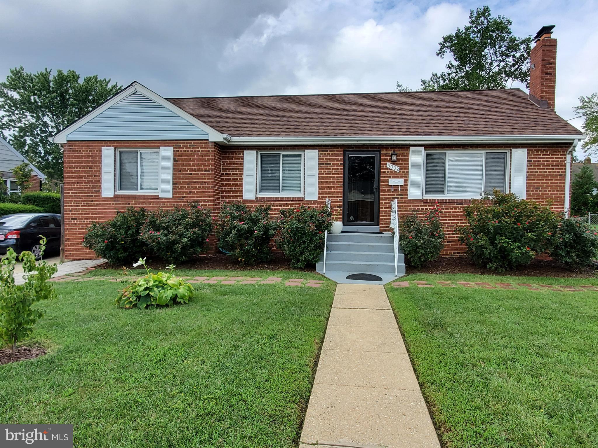 6002 Grayson Street Springfield, VA 22150 - Photo 2 of 81 Gallery Image 2