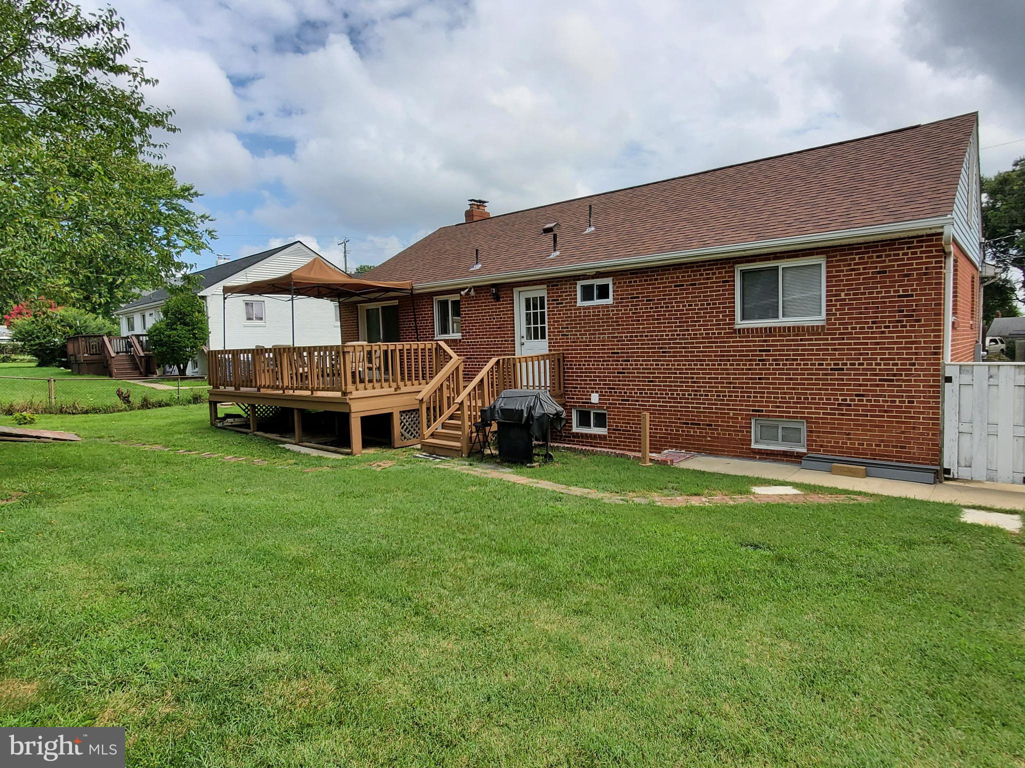 6002 Grayson Street Springfield, VA 22150 - Photo 13 of 81 Gallery Image 13