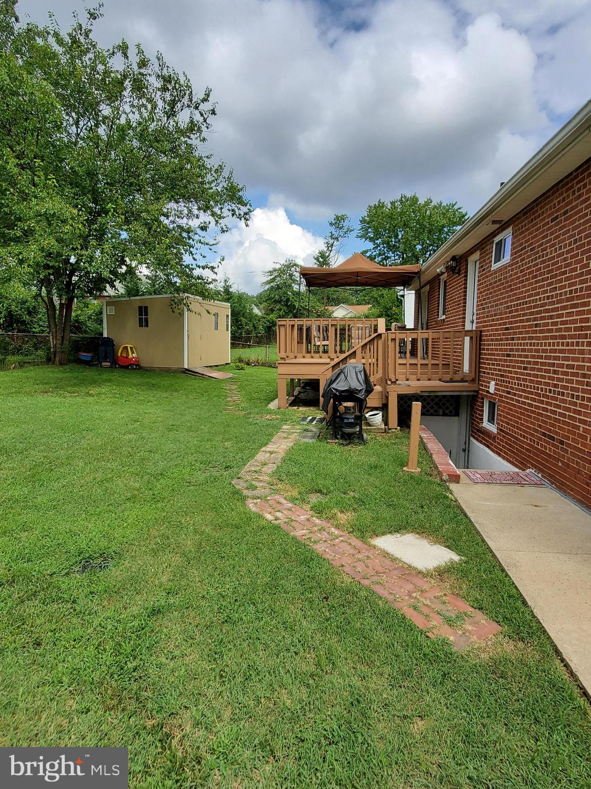 6002 Grayson Street Springfield, VA 22150 - Photo 16 of 81 Gallery Image 16