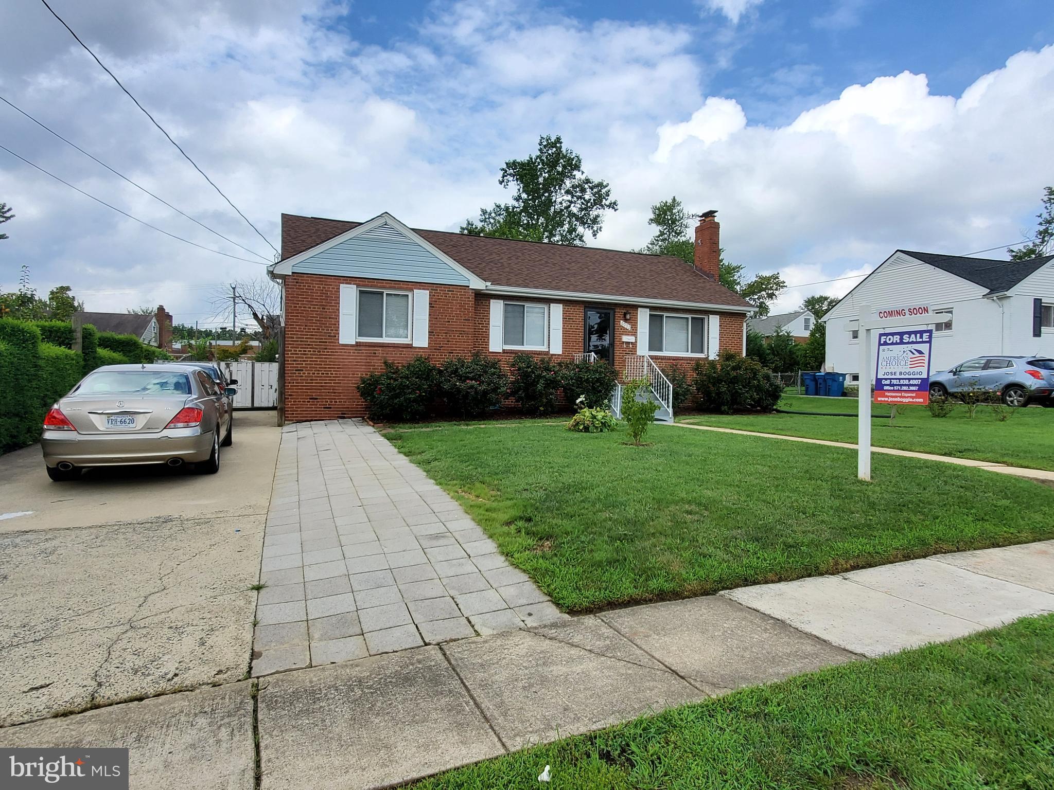 6002 Grayson Street Springfield, VA 22150 - Photo 3 of 81 Gallery Image 3