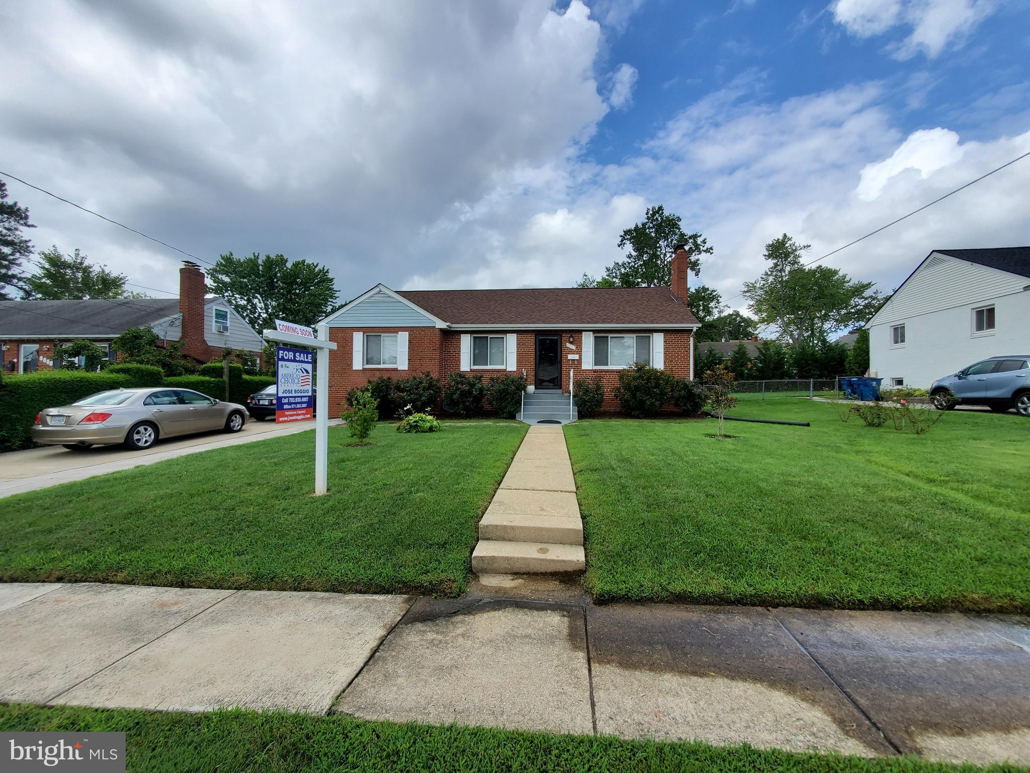 6002 Grayson Street Springfield, VA 22150 - Photo 5 of 81 Gallery Image 5