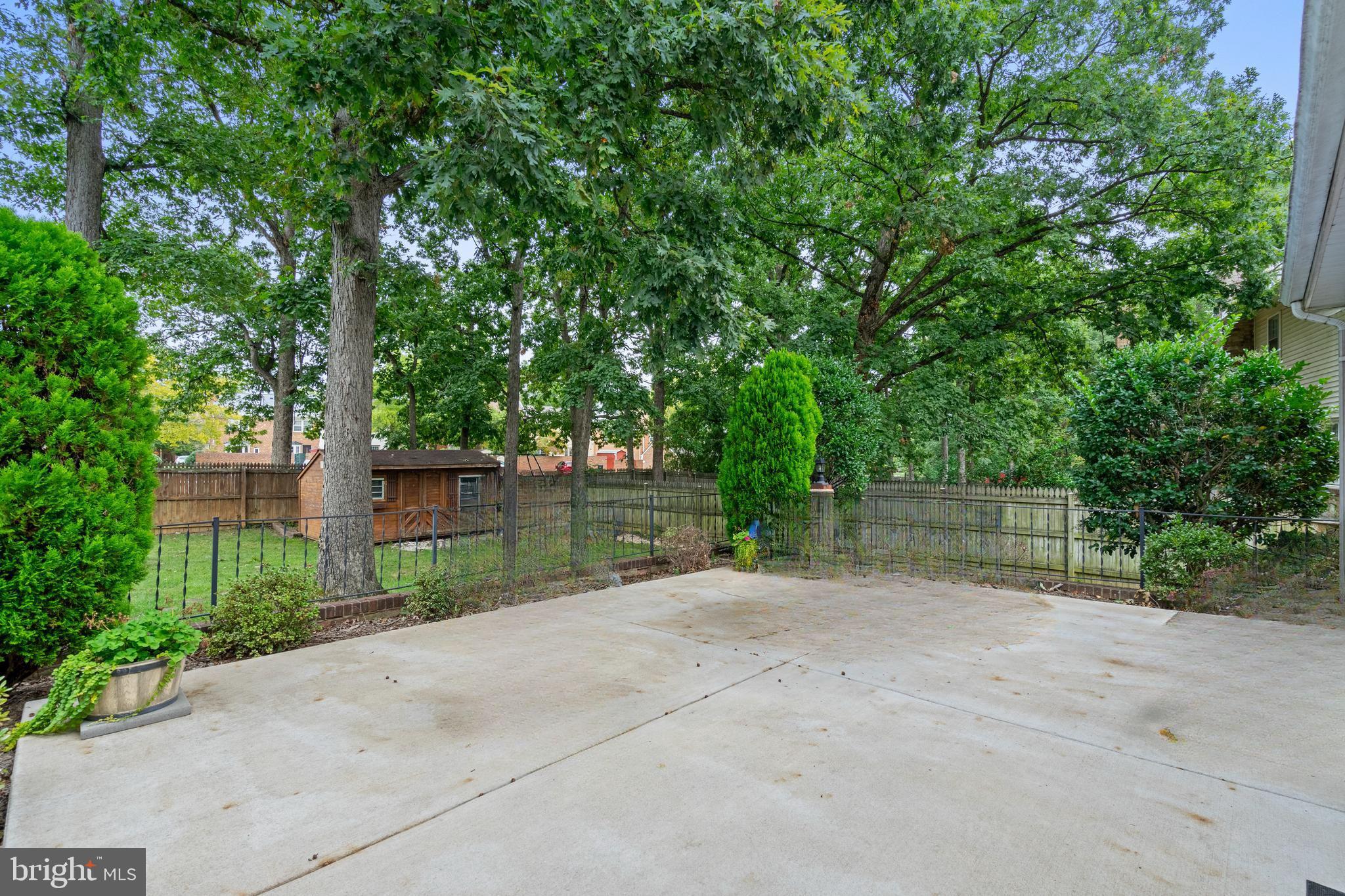 8518 Oakford Drive Springfield, VA 22152 - Photo 5 of 14