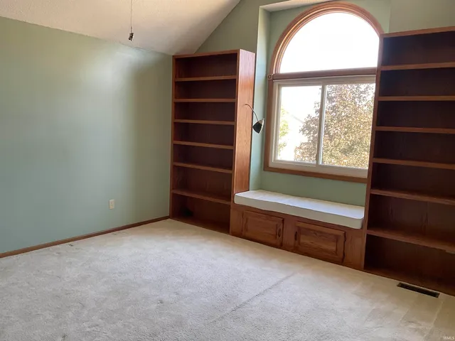 $2,200 | 9930 Valley Vista Place, Fort Wayne, IN 46804