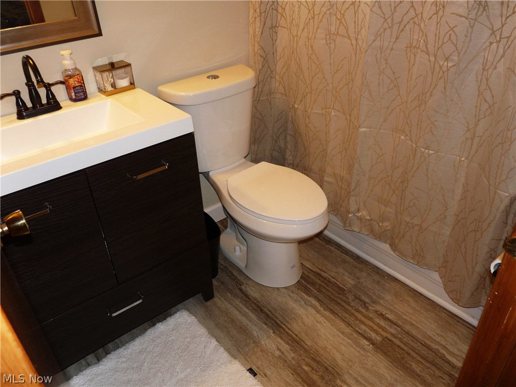 7369 Ames Road Cleveland, OH 44129 - Photo 17 of 22 Gallery Image 17