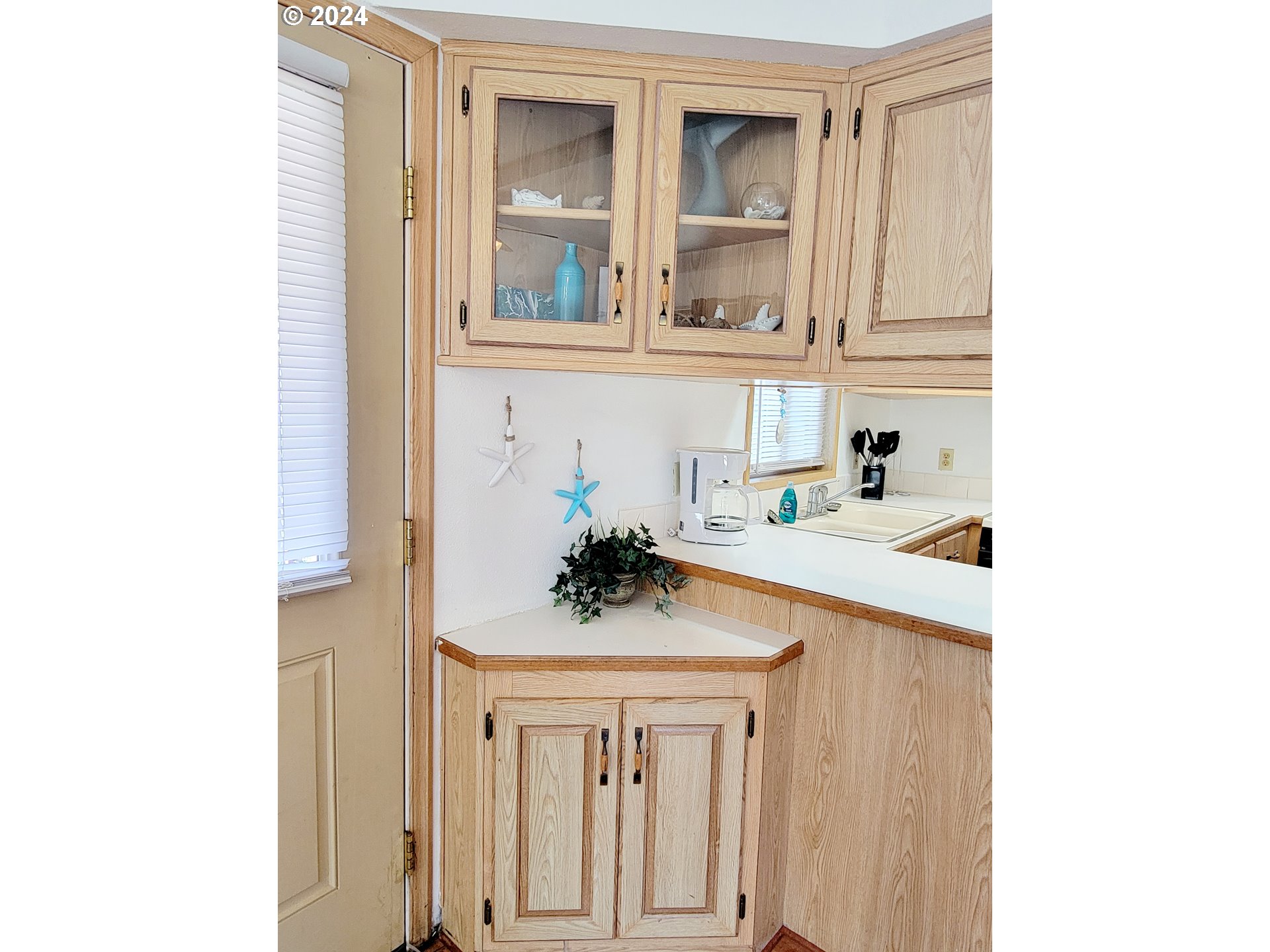 19921 Whaleshead Road, Unit M1 Brookings, OR 97415 - Photo 8 of 24