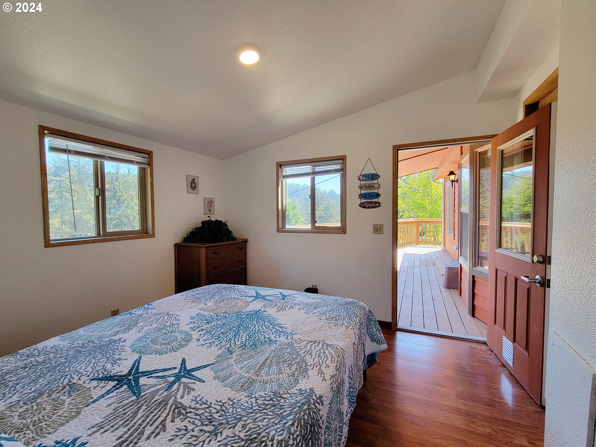 19921 Whaleshead Road, Unit M1 Brookings, OR 97415 - Photo 10 of 24