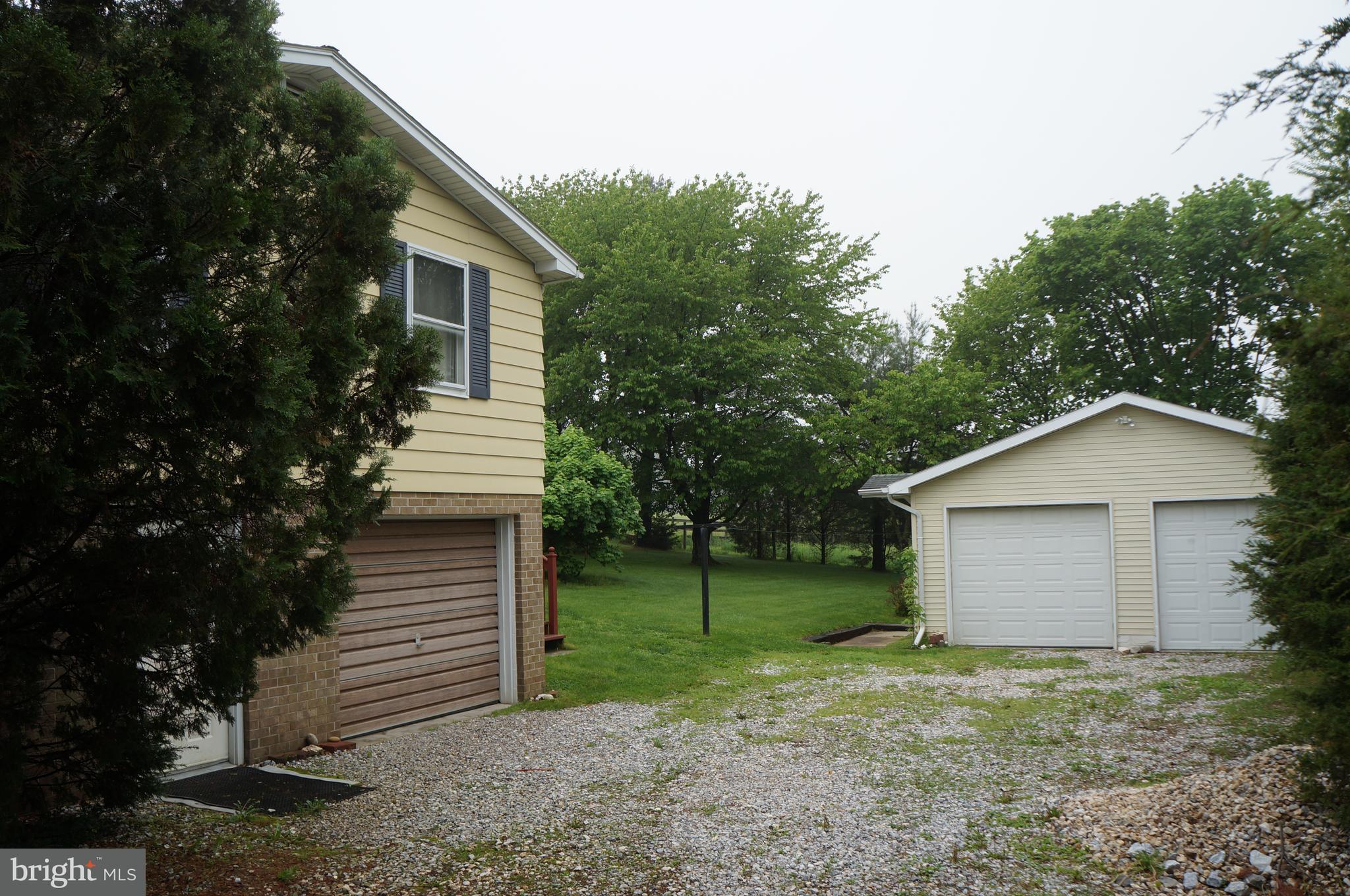 18 Highland Rd Spring Grove Pa Spring Grove, PA 17362 - Photo 4 of 21