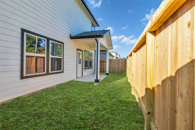 $2,400 | 8562 Blueberry Ash Street, Magnolia, TX 77354