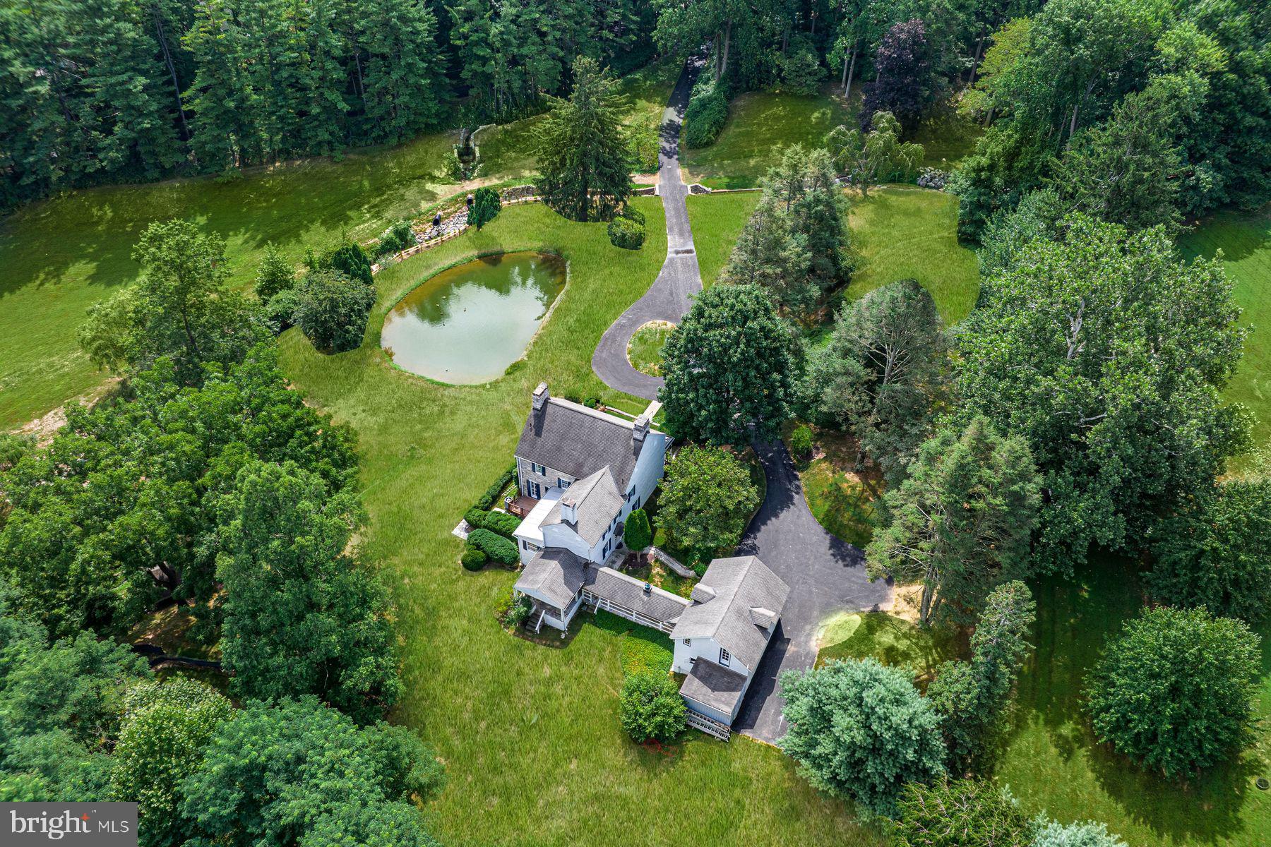 378 Bear Hill Road Paoli, PA 19301 - Photo 2 of 40