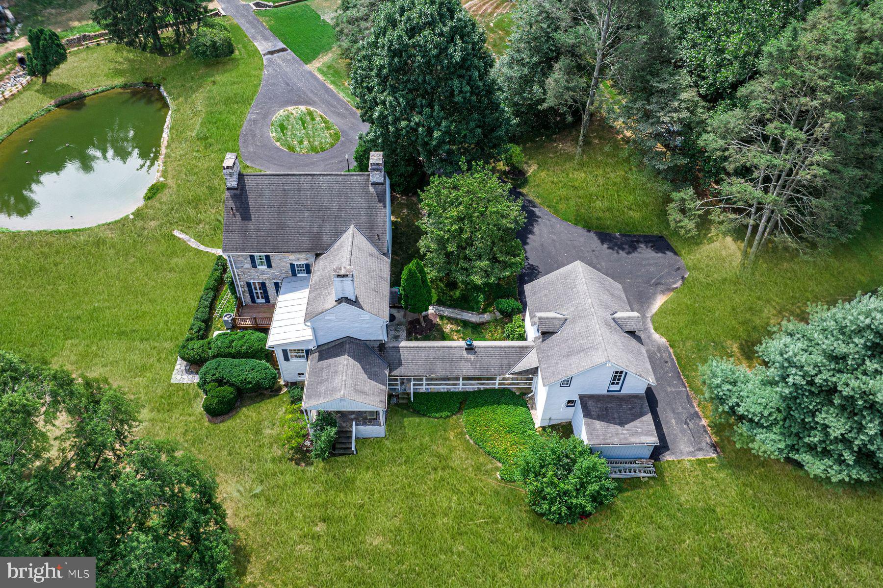 378 Bear Hill Road Paoli, PA 19301 - Photo 3 of 40