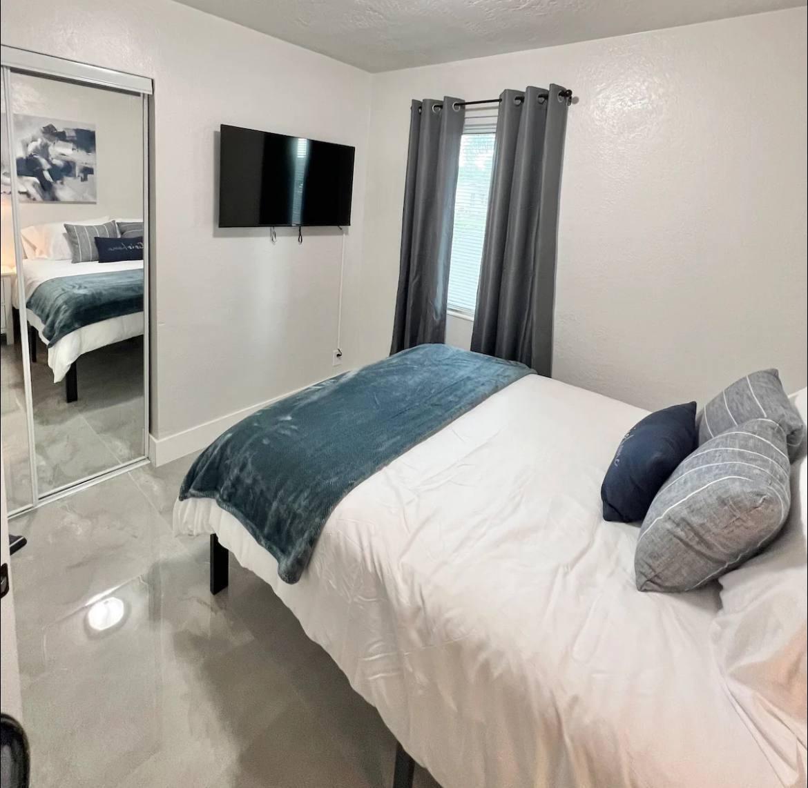 1353 9th Street West Palm Beach, FL 33401 - Photo 12 of 21 photo_5161170193270025417_y