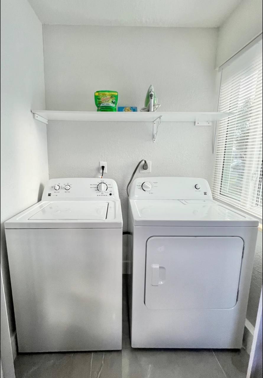 1353 9th Street West Palm Beach, FL 33401 - Photo 14 of 21 photo_5159174820183780446_y