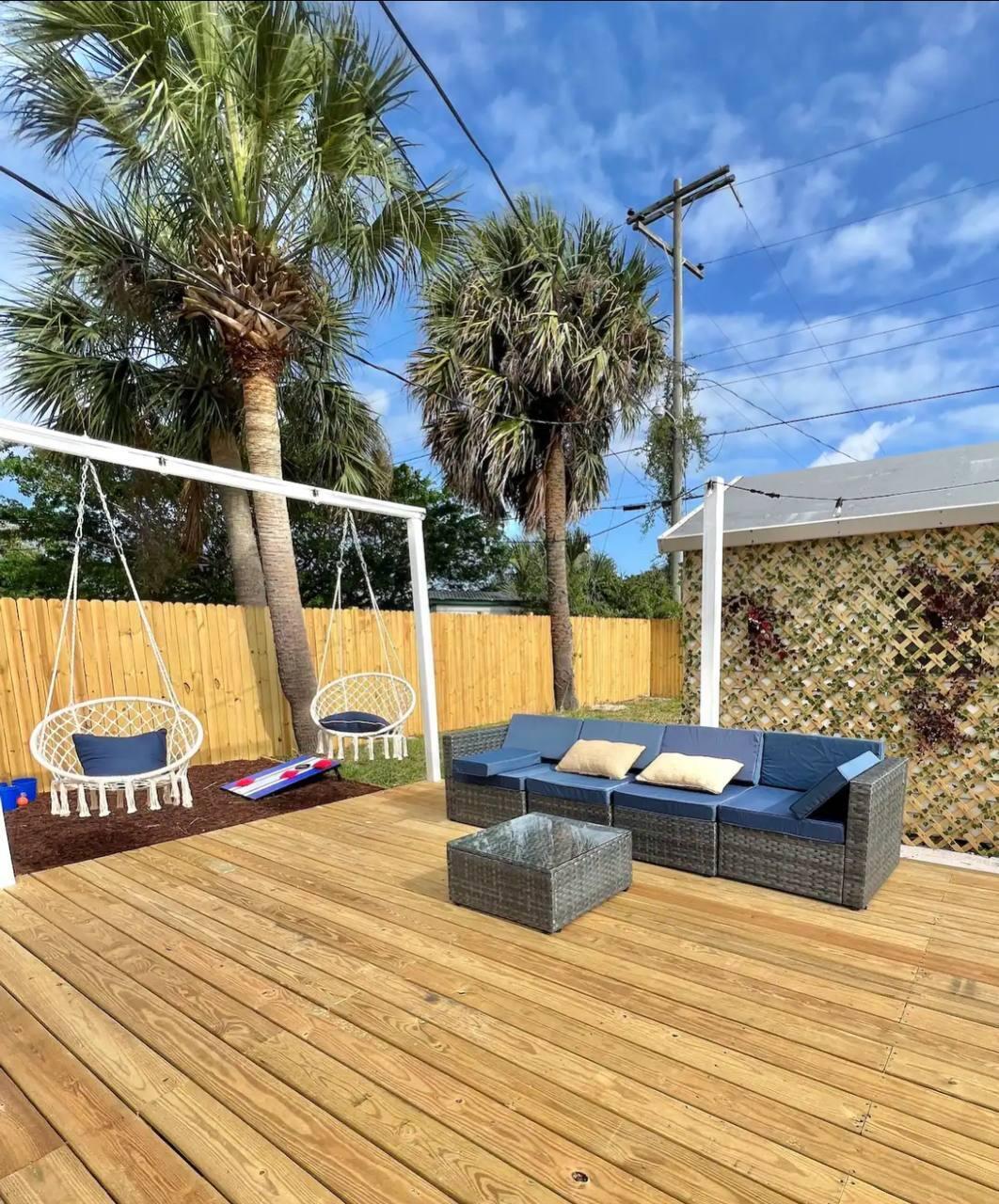 1353 9th Street West Palm Beach, FL 33401 - Photo 17 of 21 photo_5159174820183780449_y