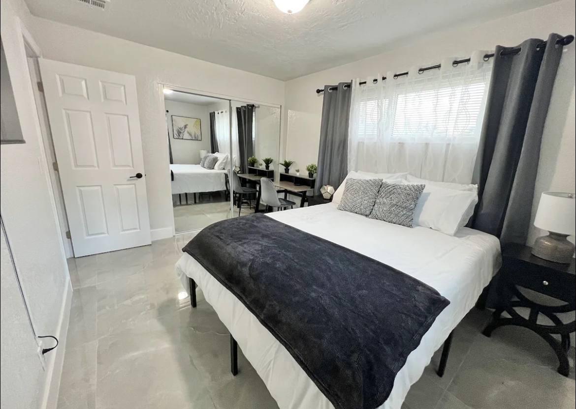 1353 9th Street West Palm Beach, FL 33401 - Photo 10 of 21 photo_5161170193270025418_y