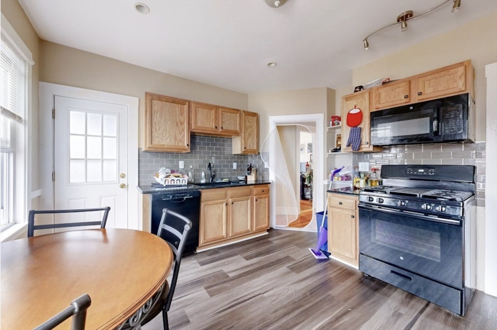 84 Bailey Street Boston, MA 02124 - Photo 16 of 38