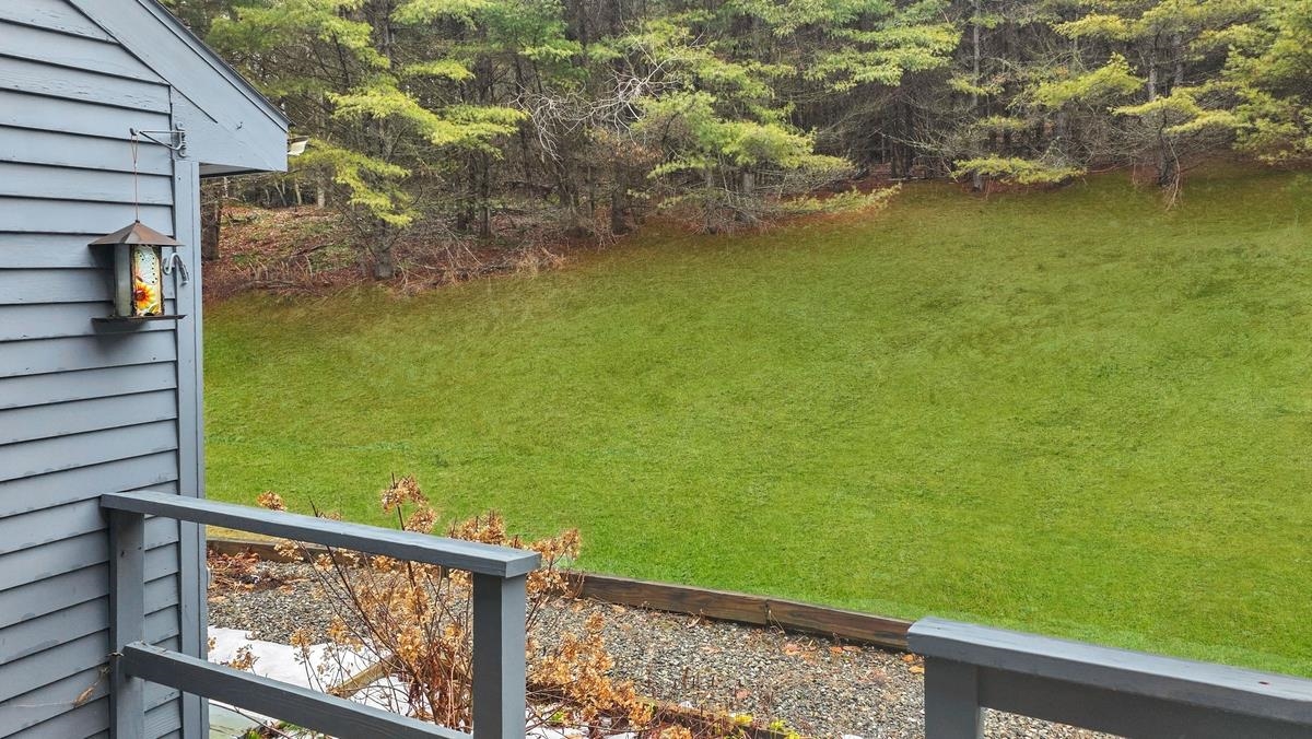 16 College Hl Road Hanover, NH 03755 - Photo 2 of 28