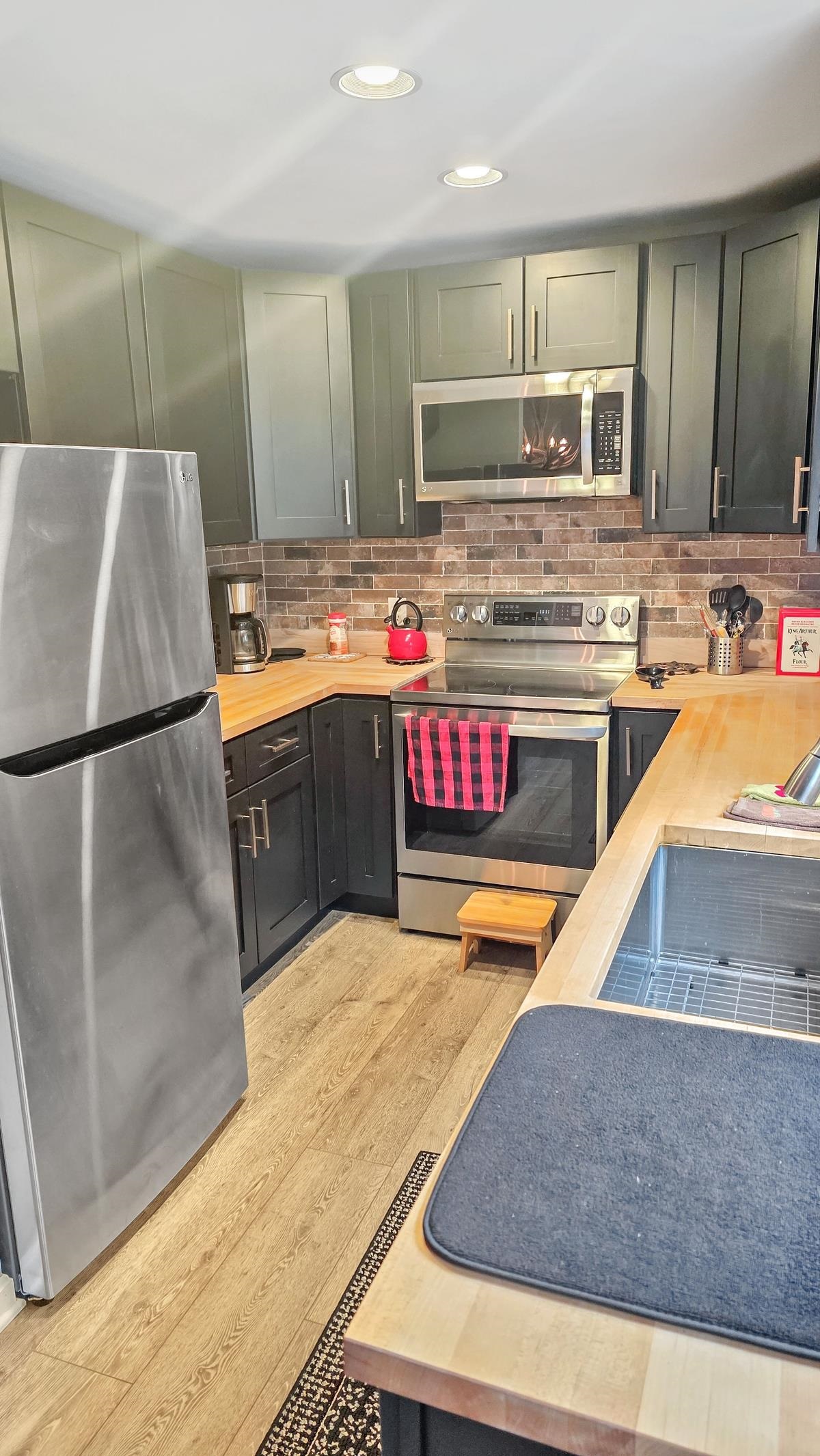 16 College Hl Road Hanover, NH 03755 - Photo 6 of 28