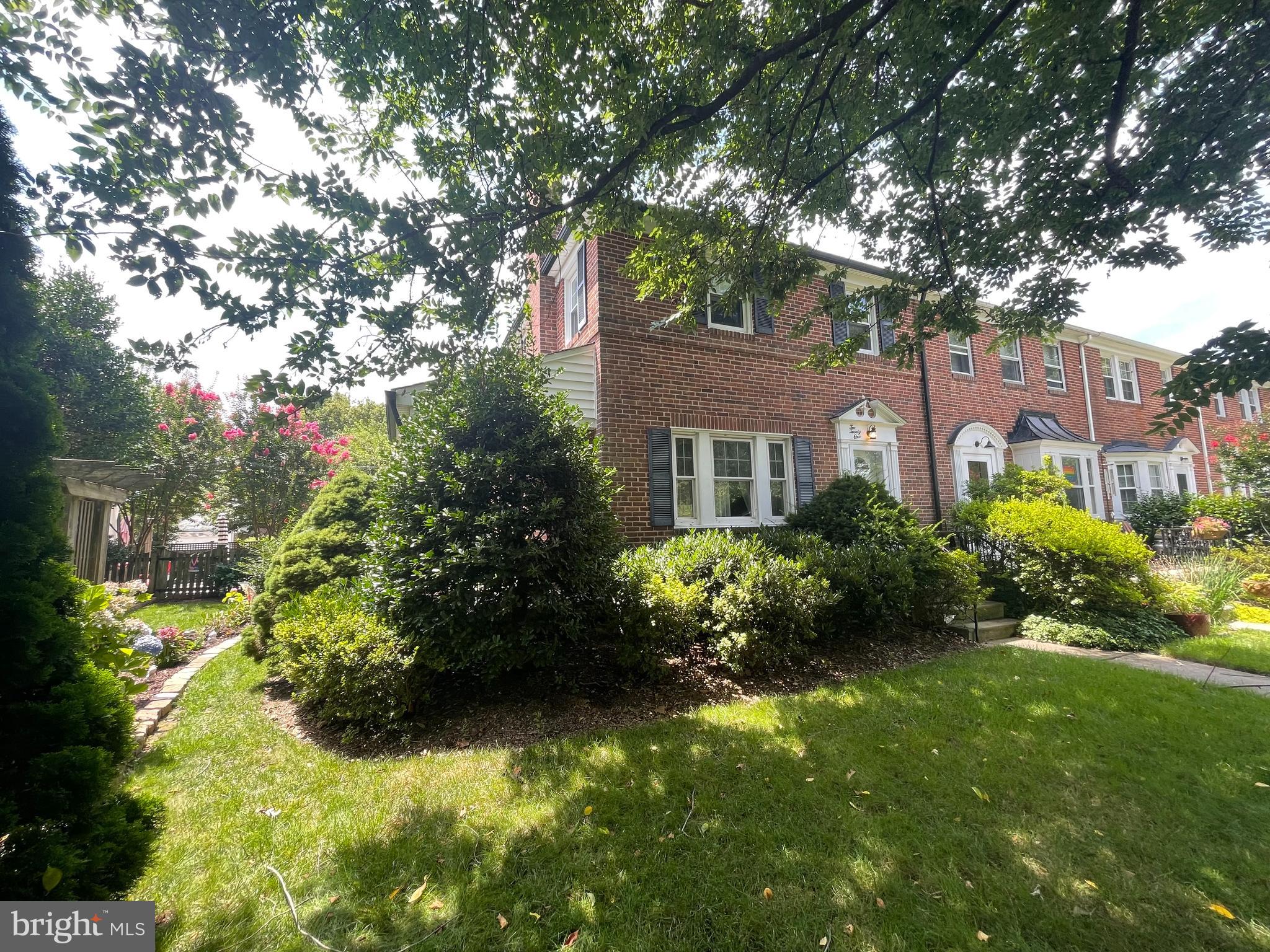 221 Dumbarton Road Baltimore, MD 21212 - Photo 4 of 8 Exterior front