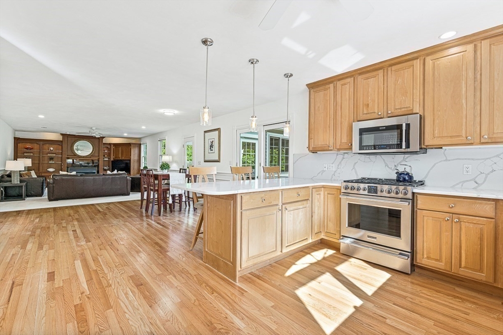 38 Winslow Road Reading, MA 01867 - Photo 13 of 40