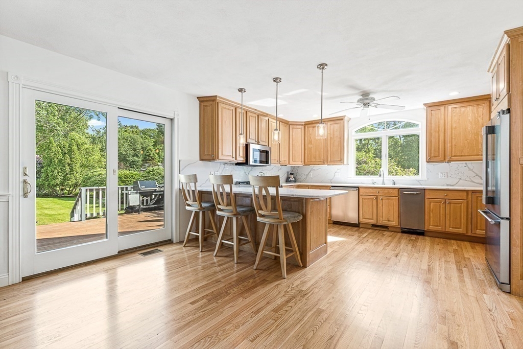 38 Winslow Road Reading, MA 01867 - Photo 10 of 40