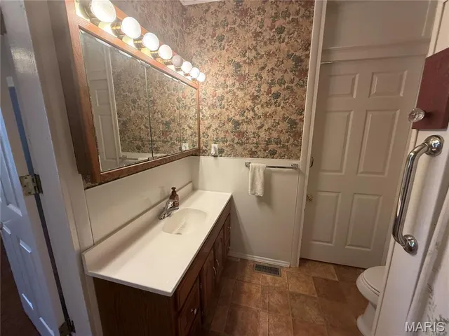 $225,000 | 216 South Mine La Motte Avenue, Fredericktown, MO 63645