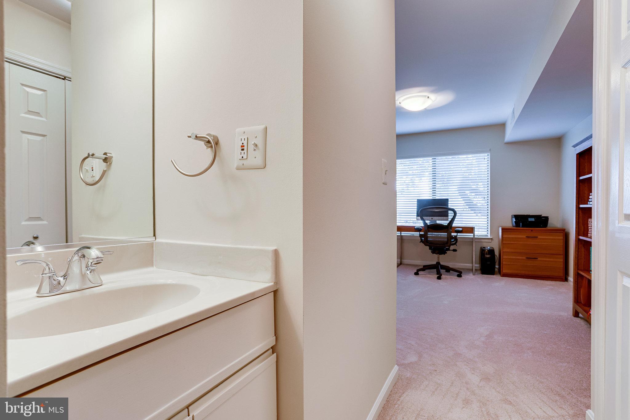 11222 Harbor Court Reston, VA 20191 - Photo 35 of 58 Second Bath