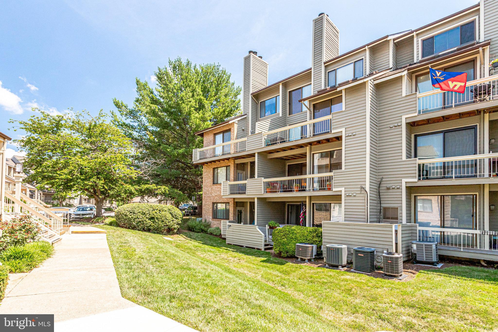 11222 Harbor Court Reston, VA 20191 - Photo 48 of 58 Wonderful Location