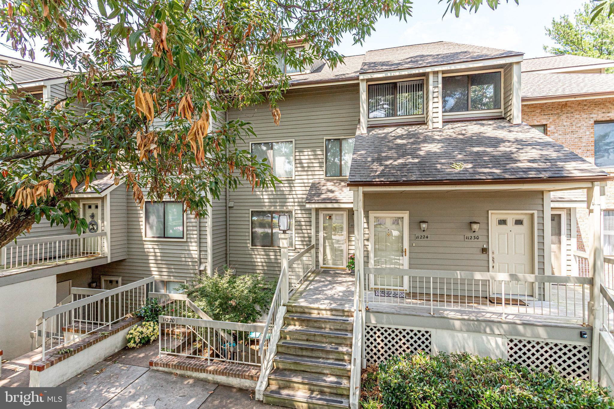 11222 Harbor Court Reston, VA 20191 - Photo 6 of 58 Mid-Level Entry