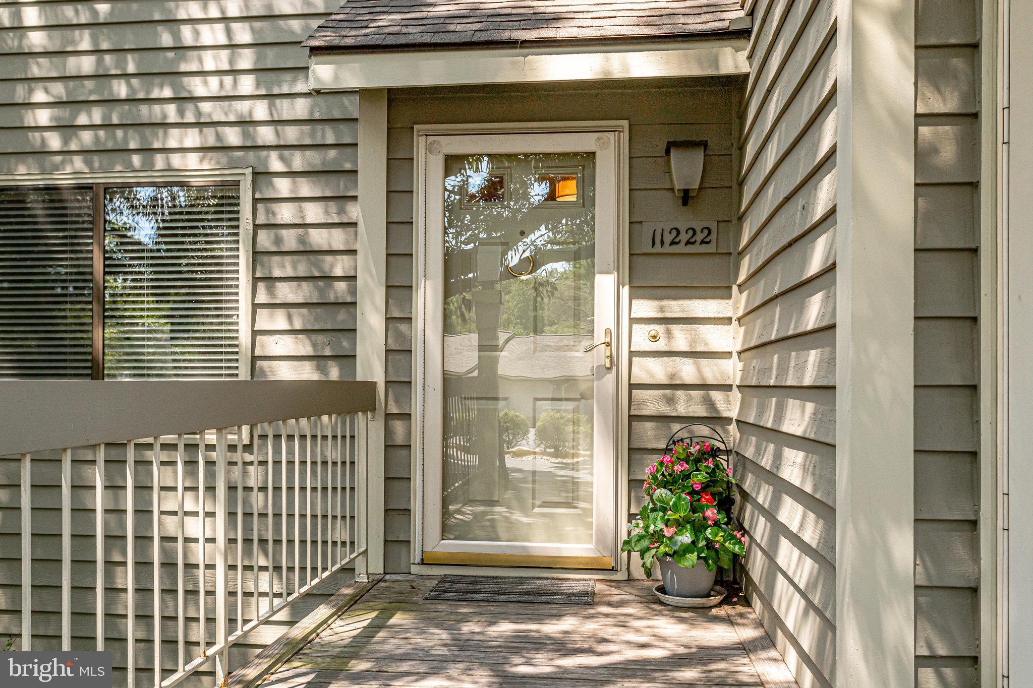 11222 Harbor Court Reston, VA 20191 - Photo 7 of 58 Full-View Storm Door
