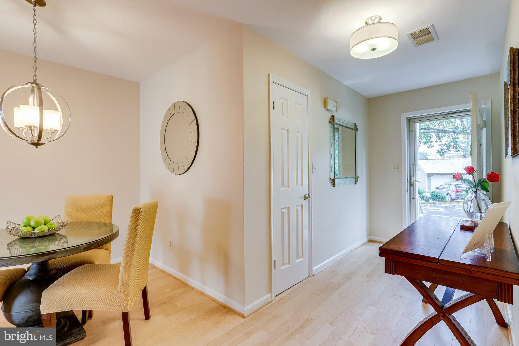 11222 Harbor Court Reston, VA 20191 - Photo 10 of 58 Gallery Image 10