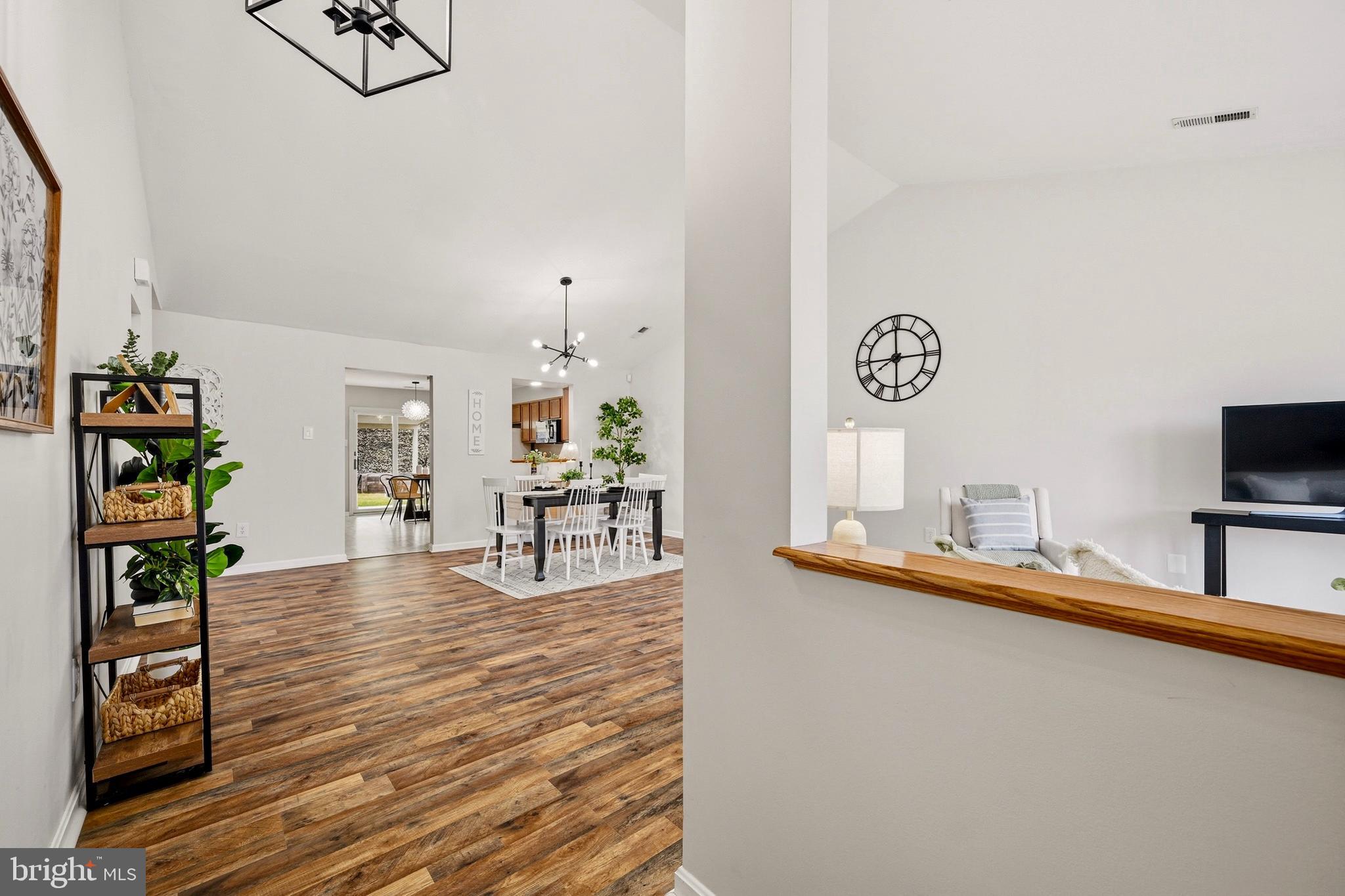 9526 Hallhurst Road Baltimore, MD 21236 - Photo 4 of 50