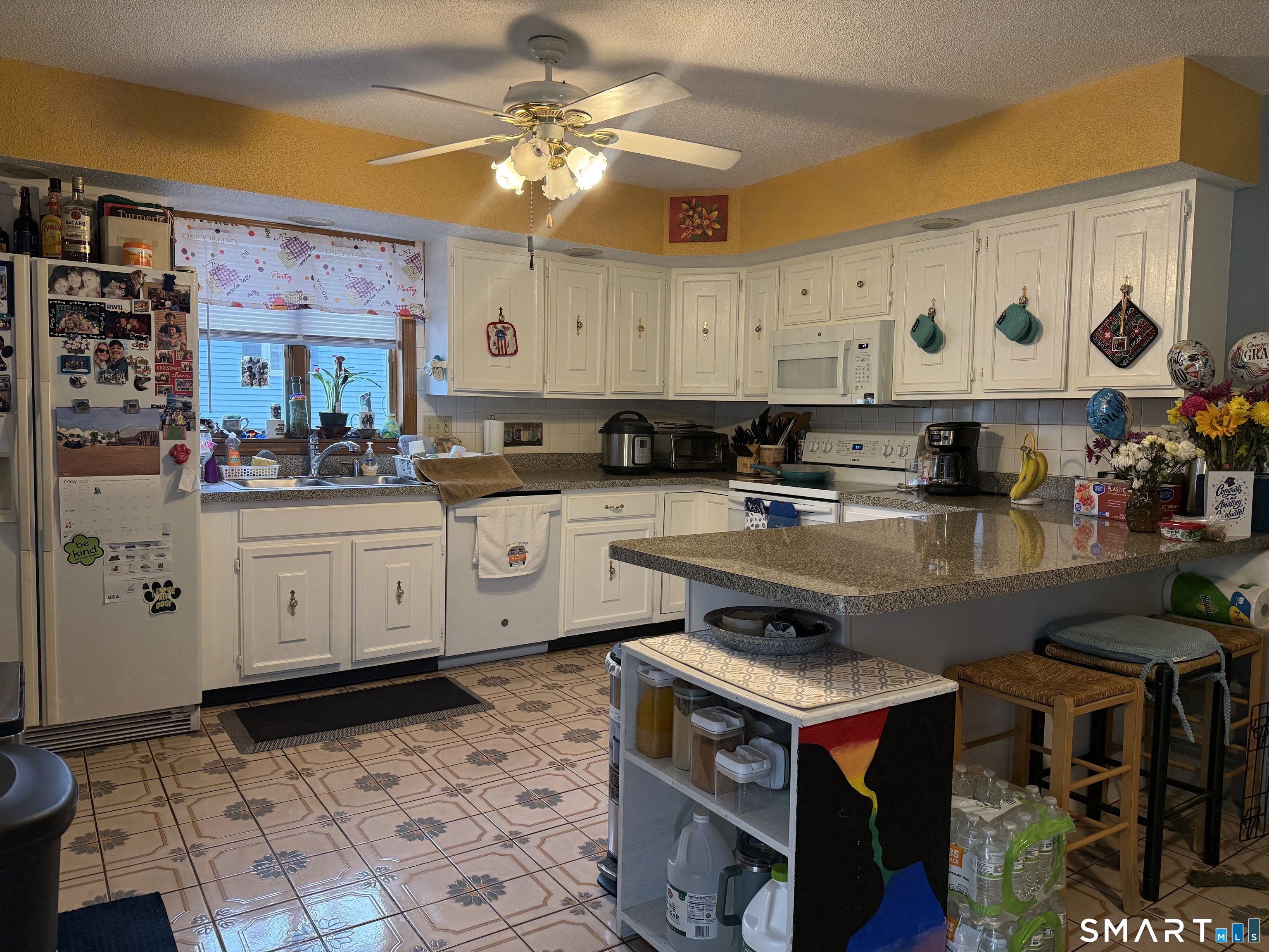 43 Hoadley Street Naugatuck, CT 06770 - Photo 3 of 24