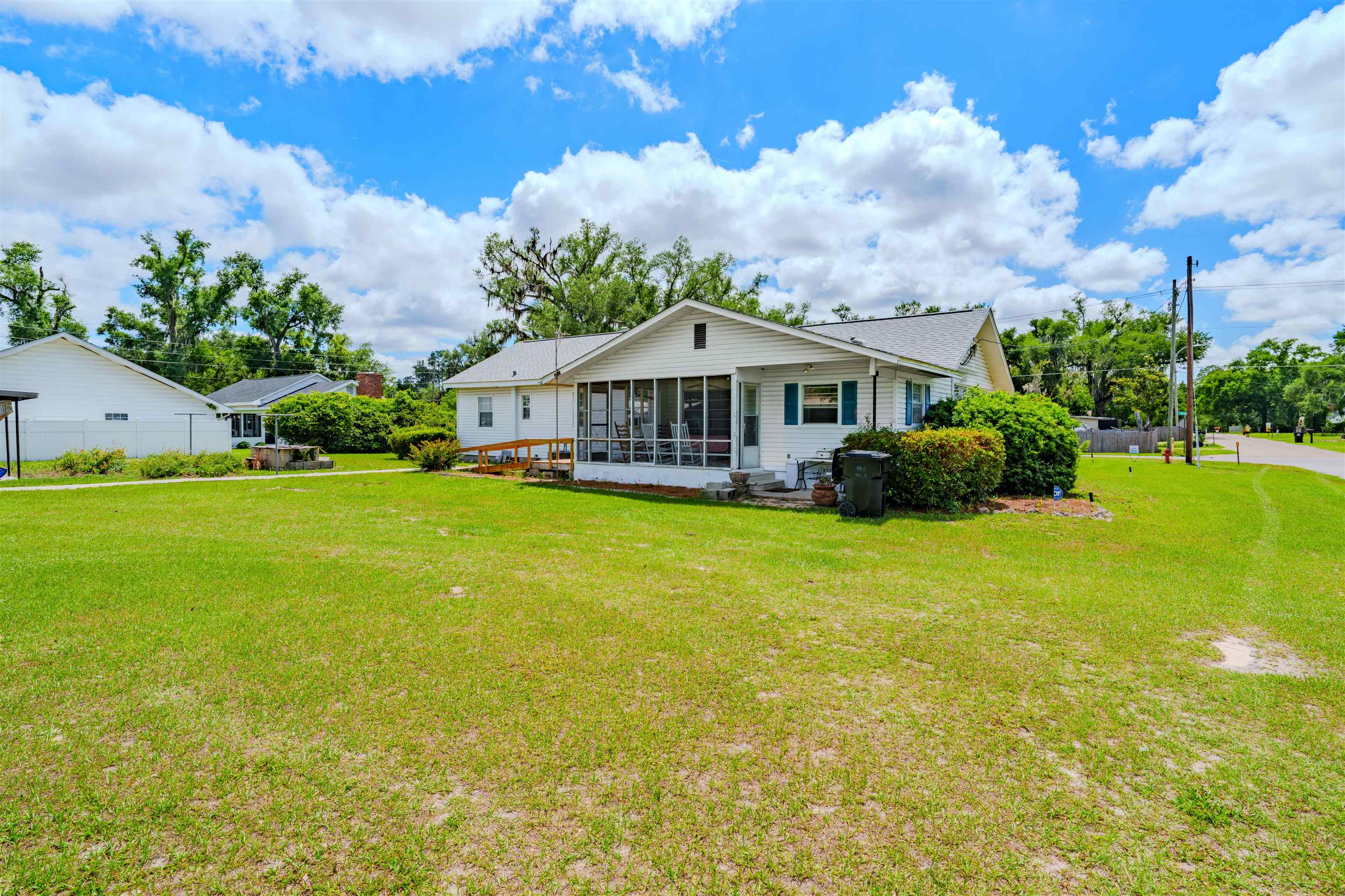 512 North Wilder Street Perry, FL 32347 - Photo 2 of 35