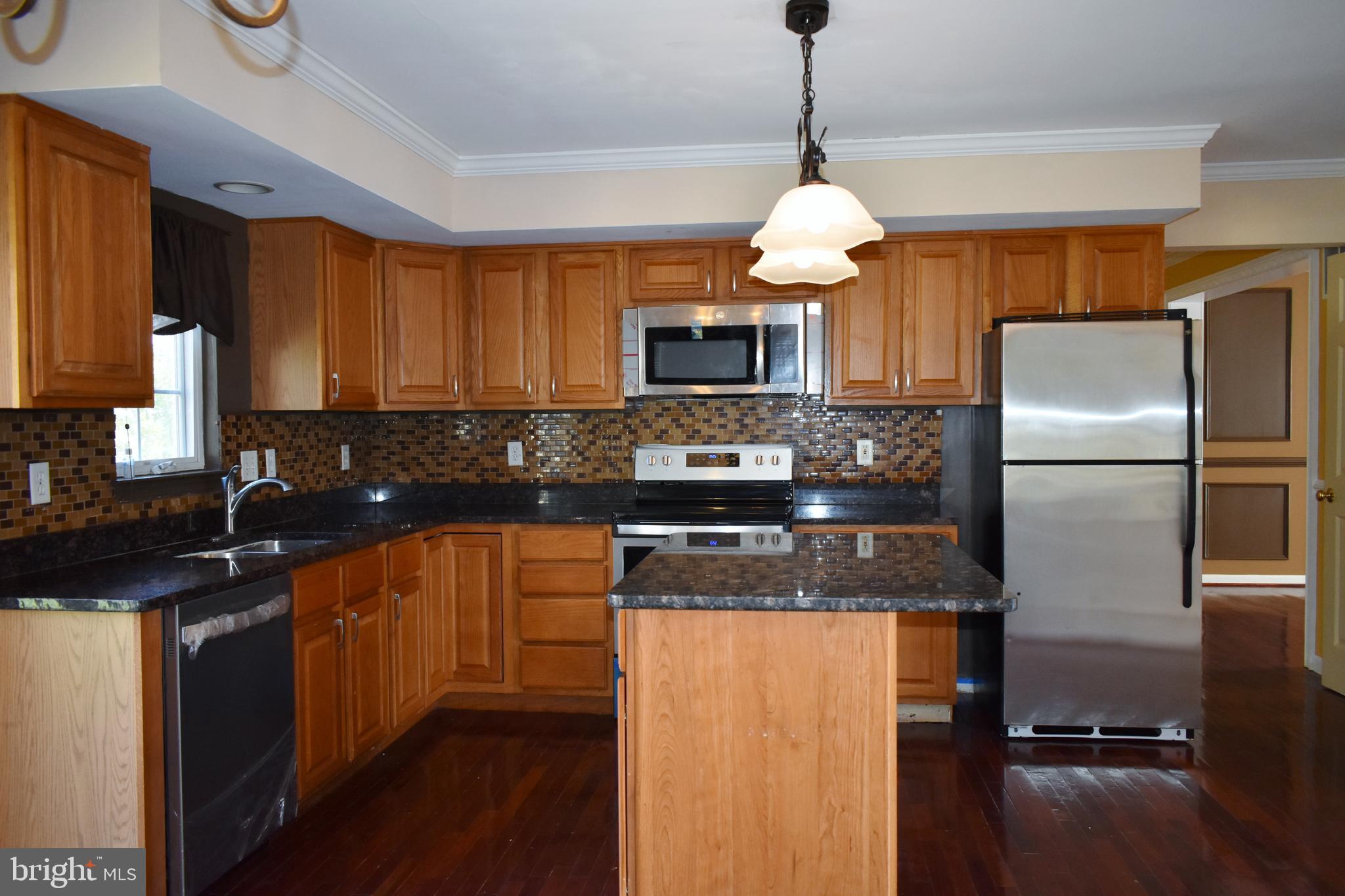 5942 Florey Road Hanover, MD 21076 - Photo 2 of 22 New Stainless Steel Appliances