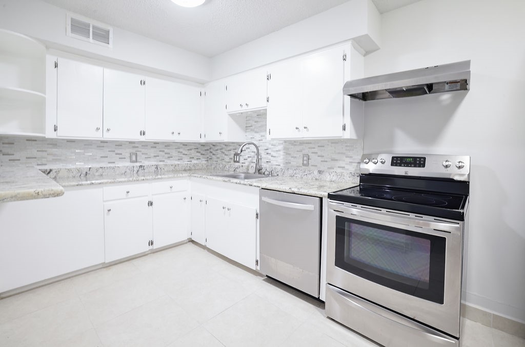 2503 McCue Road, Unit 6 Houston, TX 77056 - Photo 6 of 27 Gallery Image 6