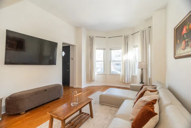 $574,900 | 2814 North Maplewood Avenue, Chicago, IL 60618