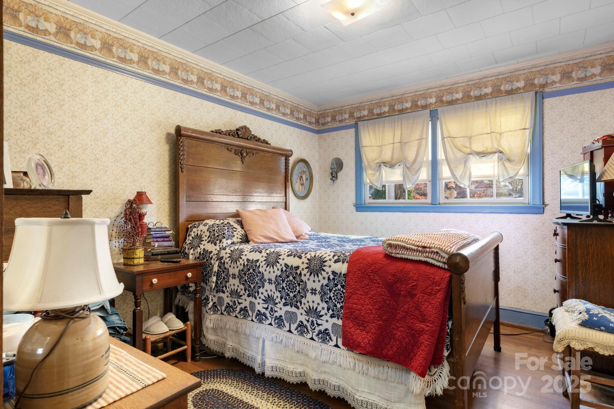 901 Union Street Maiden, NC 28650 - Photo 18 of 37 a bedroom with bed and a window