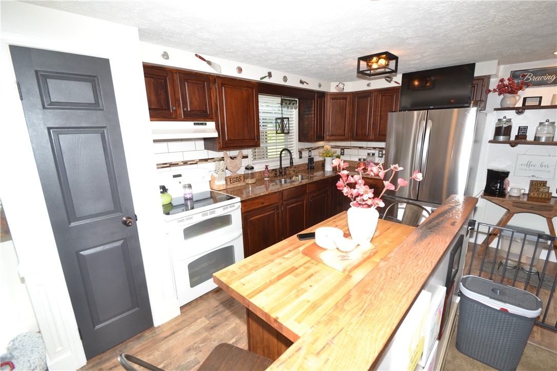 3009 Hance Road Macedon, NY 14502 - Photo 17 of 36 Kitchen with pantry