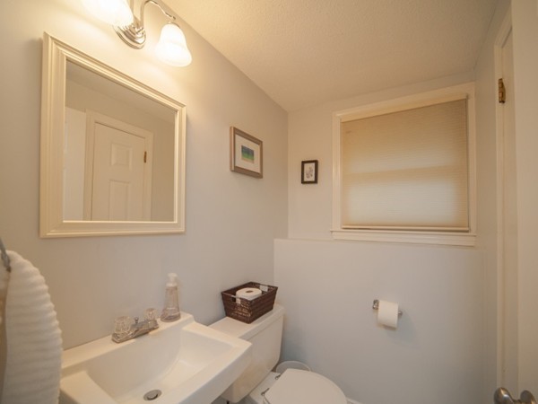 15 Tamarack Road Medfield, MA 02052 - Photo 20 of 23 Gallery Image 20